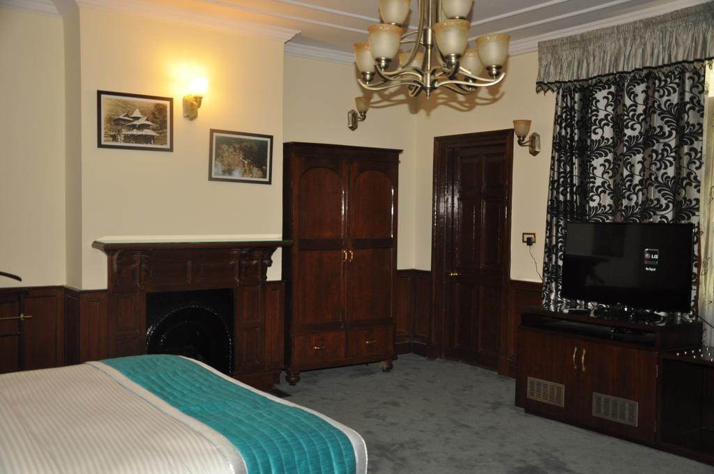 Hotel Southgate Шімла Екстер'єр фото