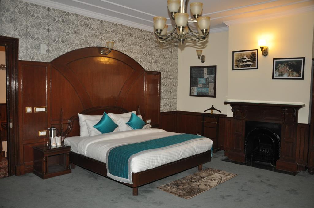 Hotel Southgate Шімла Екстер'єр фото
