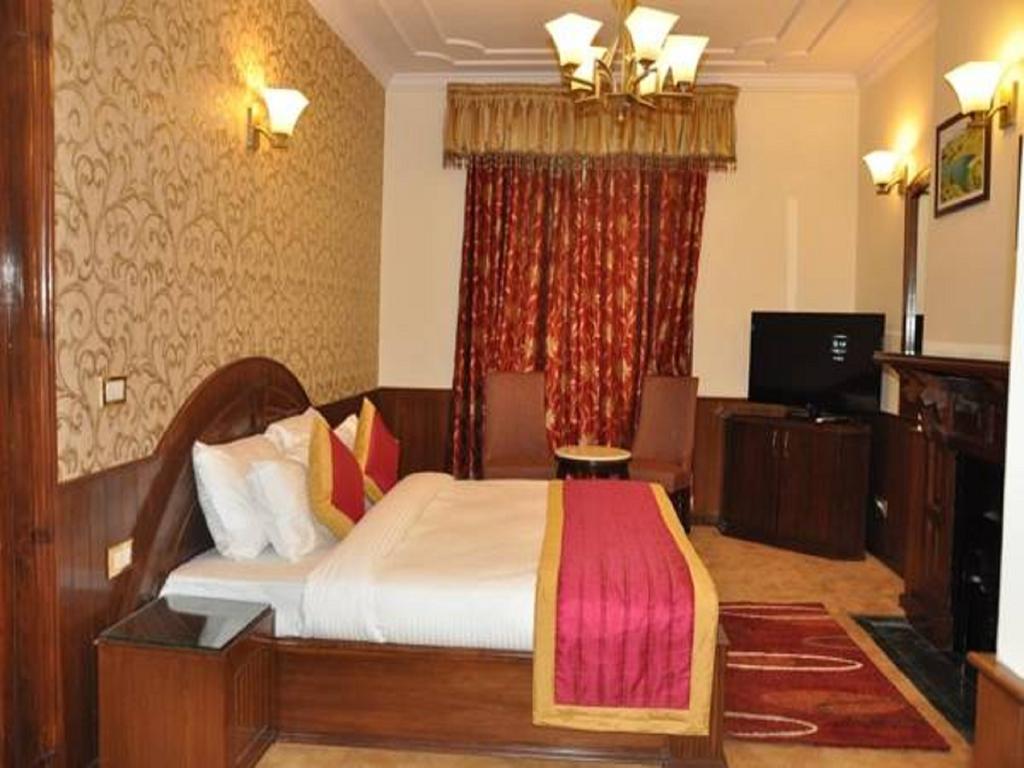 Hotel Southgate Шімла Екстер'єр фото