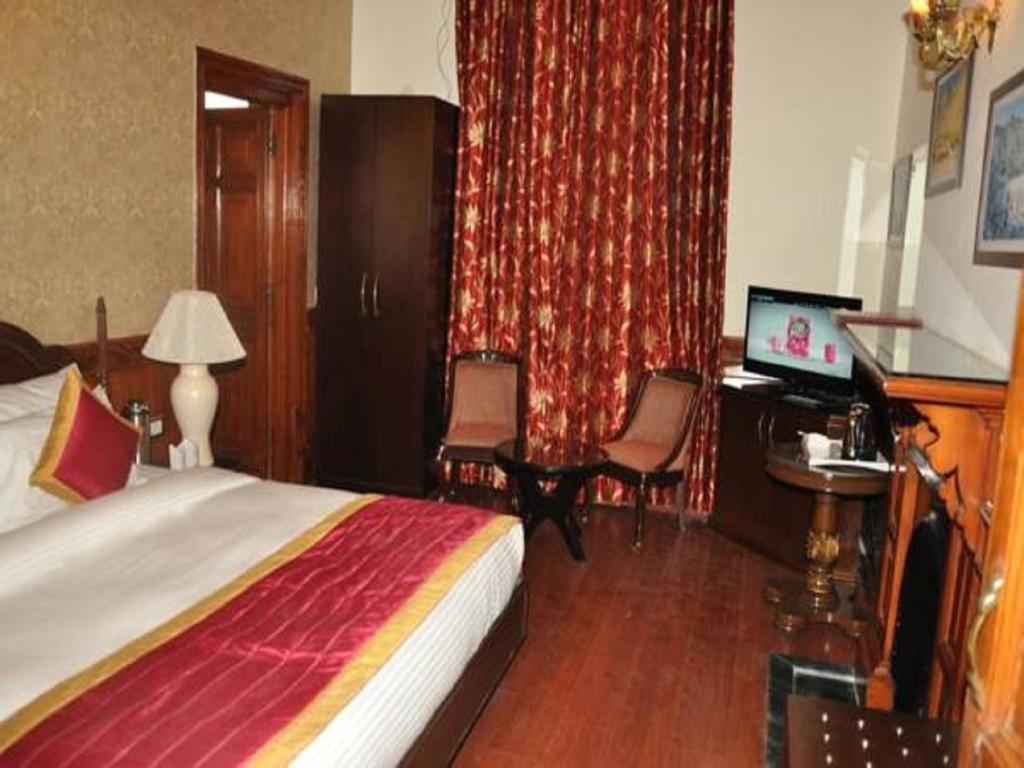Hotel Southgate Шімла Екстер'єр фото